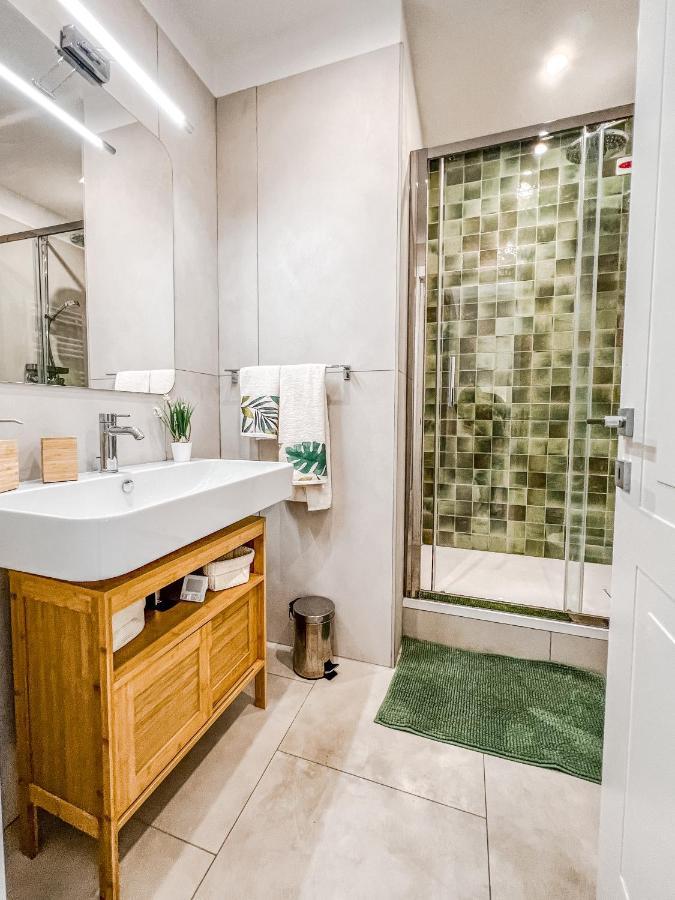 Appartamento Casa 3 Santi, Your Contemporary In Roma