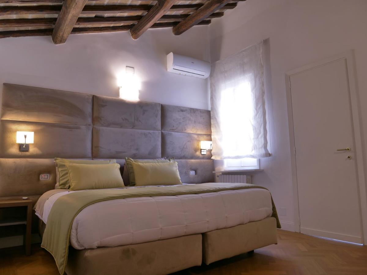 Helmirage Trevi Guest house *