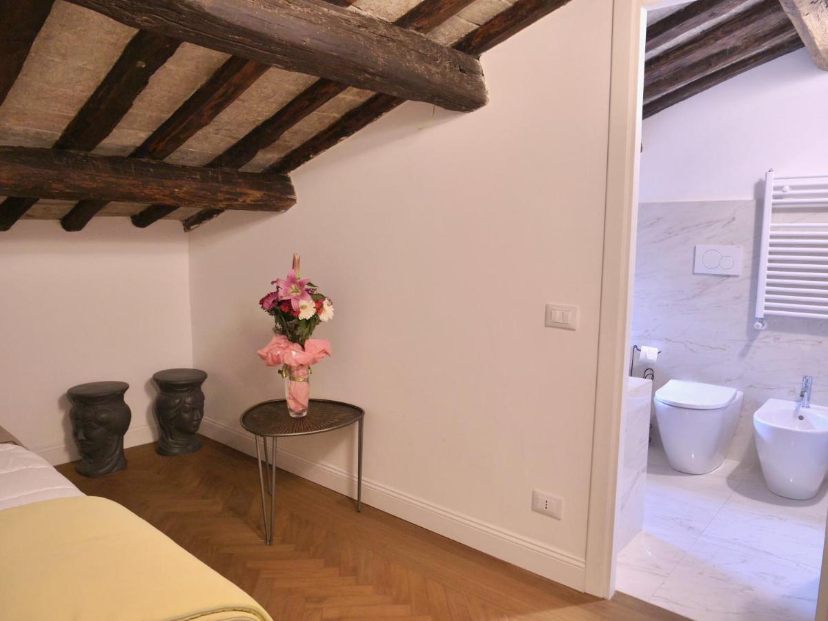 Helmirage Trevi Guest house