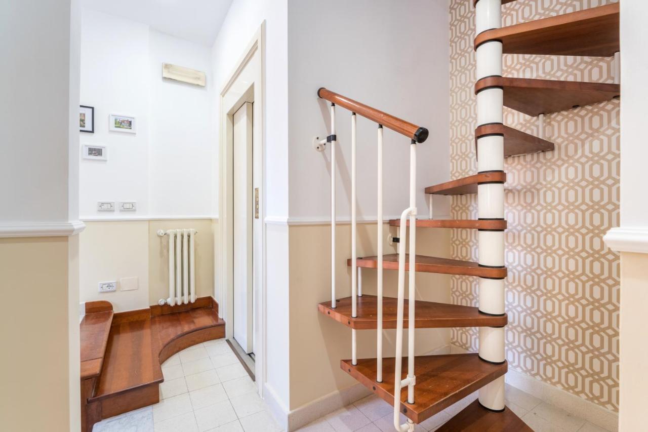 Appartamento Elizabeth Penthouse, Charmy In Little London 10 Min From The Center Roma