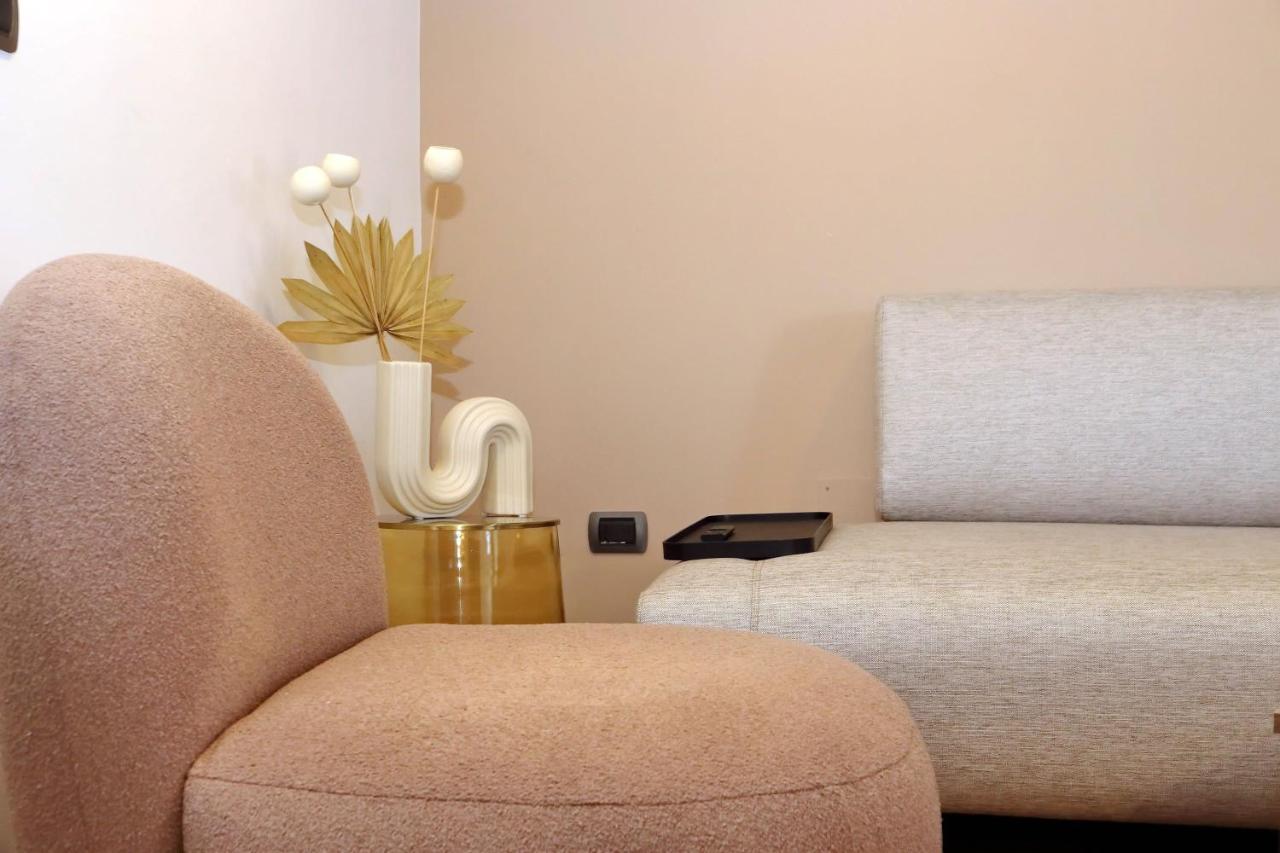 Ych Elegant Flat With Terrace To Trastevere Rome
