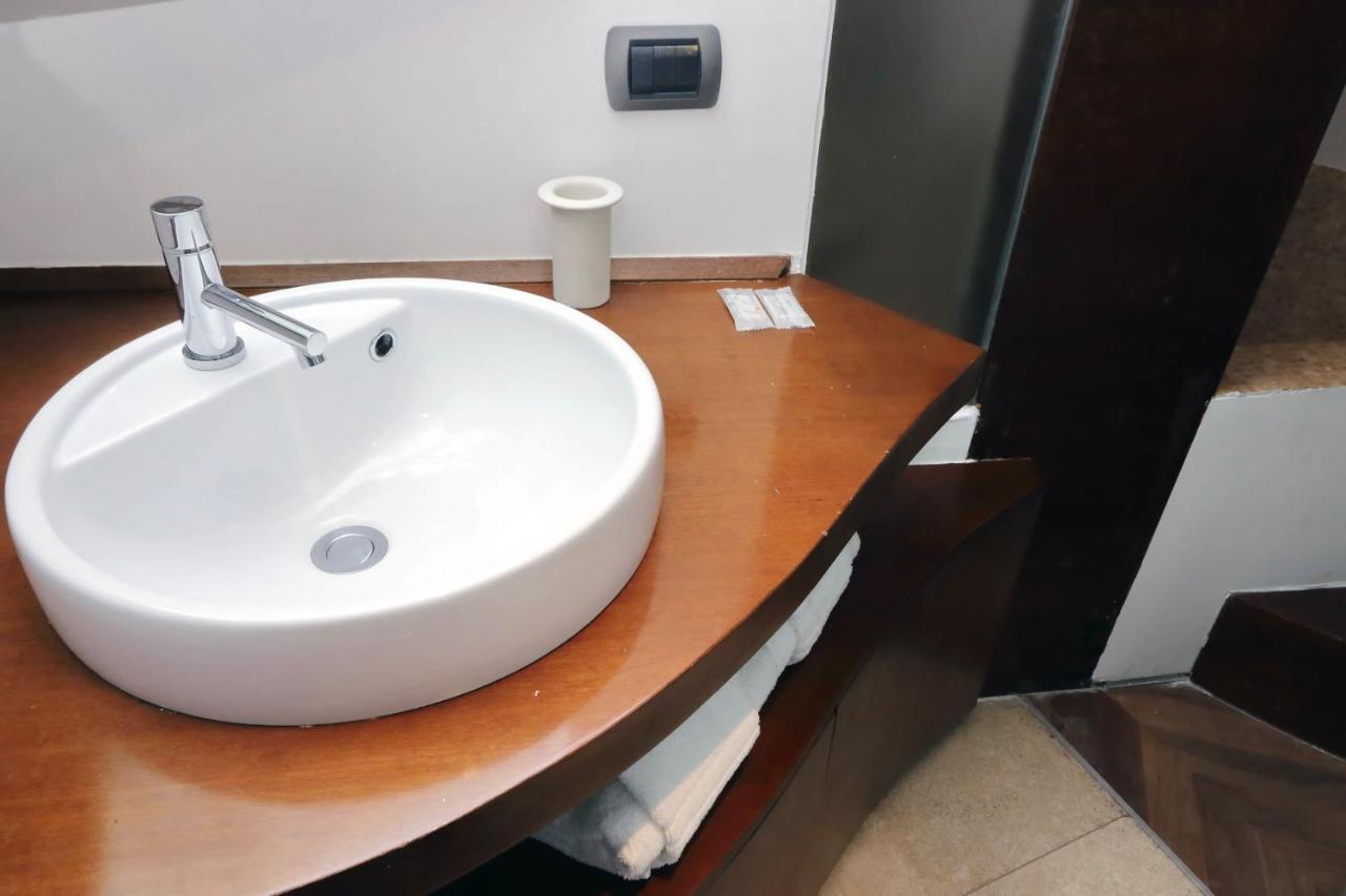 Ych Elegant Flat With Terrace To Trastevere Apartment *