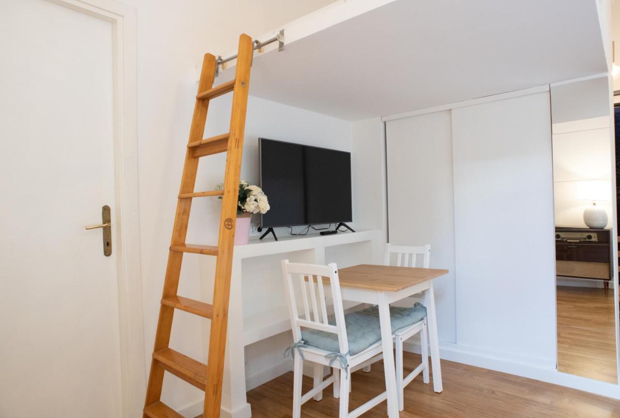 Urbana Apartment *