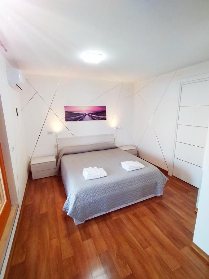 Skai Apartment *