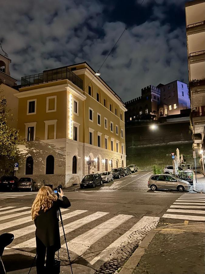 Homestay In St Peter Square , Vatican City, Vatican Museums