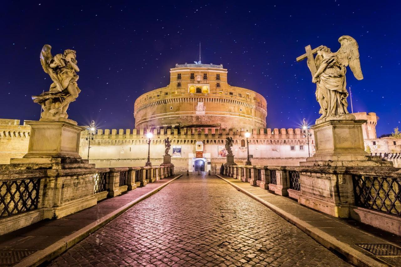 In St Peter Square , Vatican City, Vatican Museums Homestay Rome