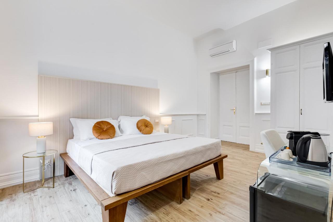 Monti Cavour Guest house *