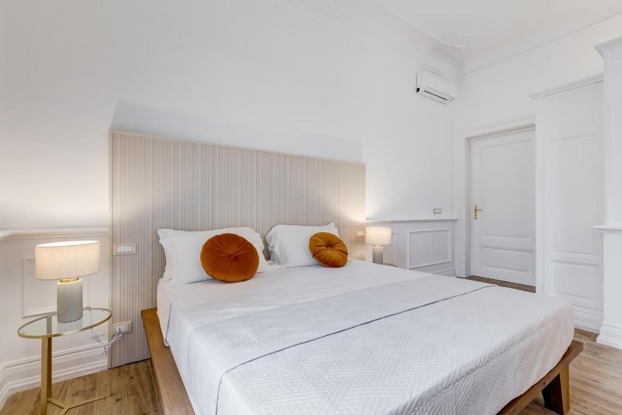 Monti Cavour Guest house Rome
