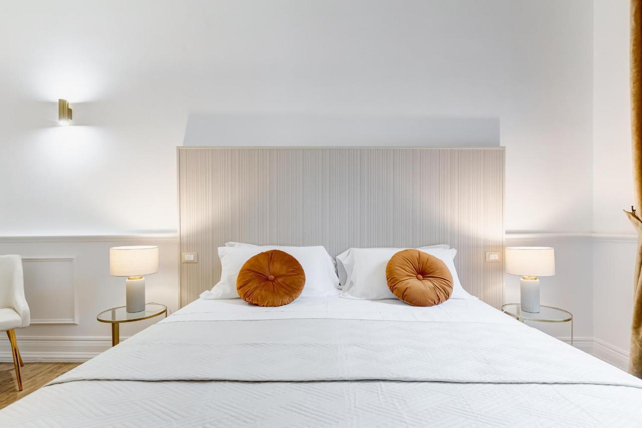 Monti Cavour Guest house Rome