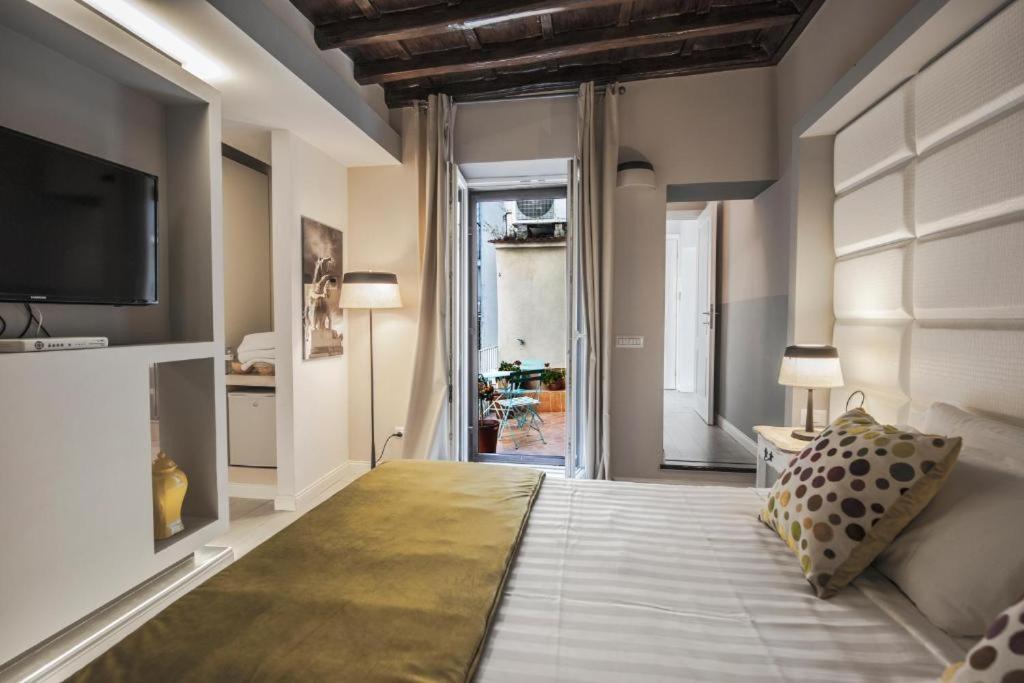 Town House Spagna- Luxury Rooms With Jacuzzi Bath Guest house