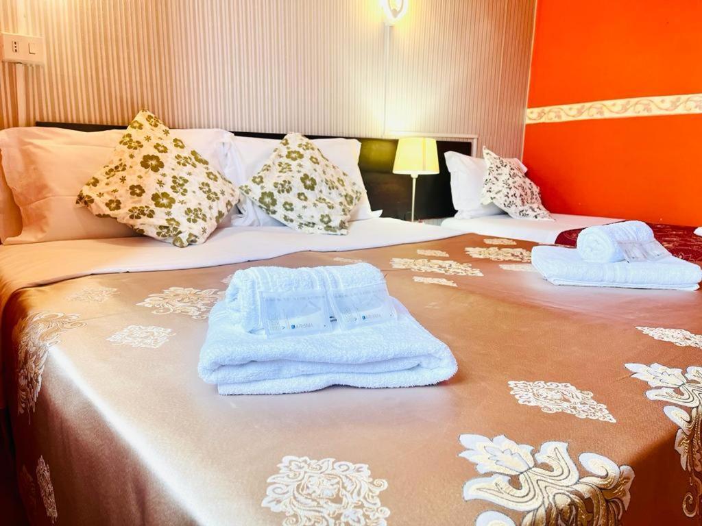 Hill Town Guest house *