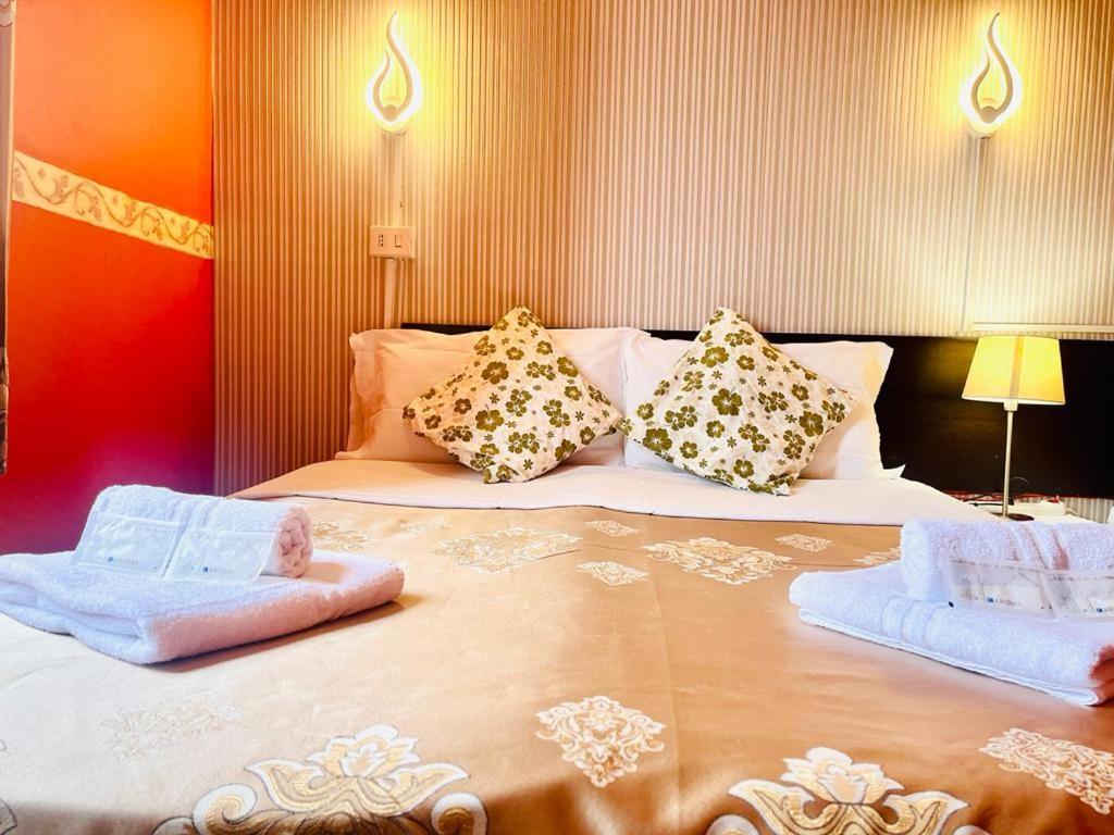 Hill Town Guest house *