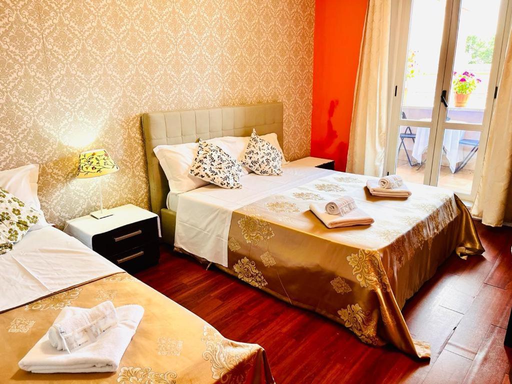 Hill Town Guest house *