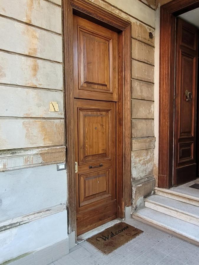 Xxi Aprile
