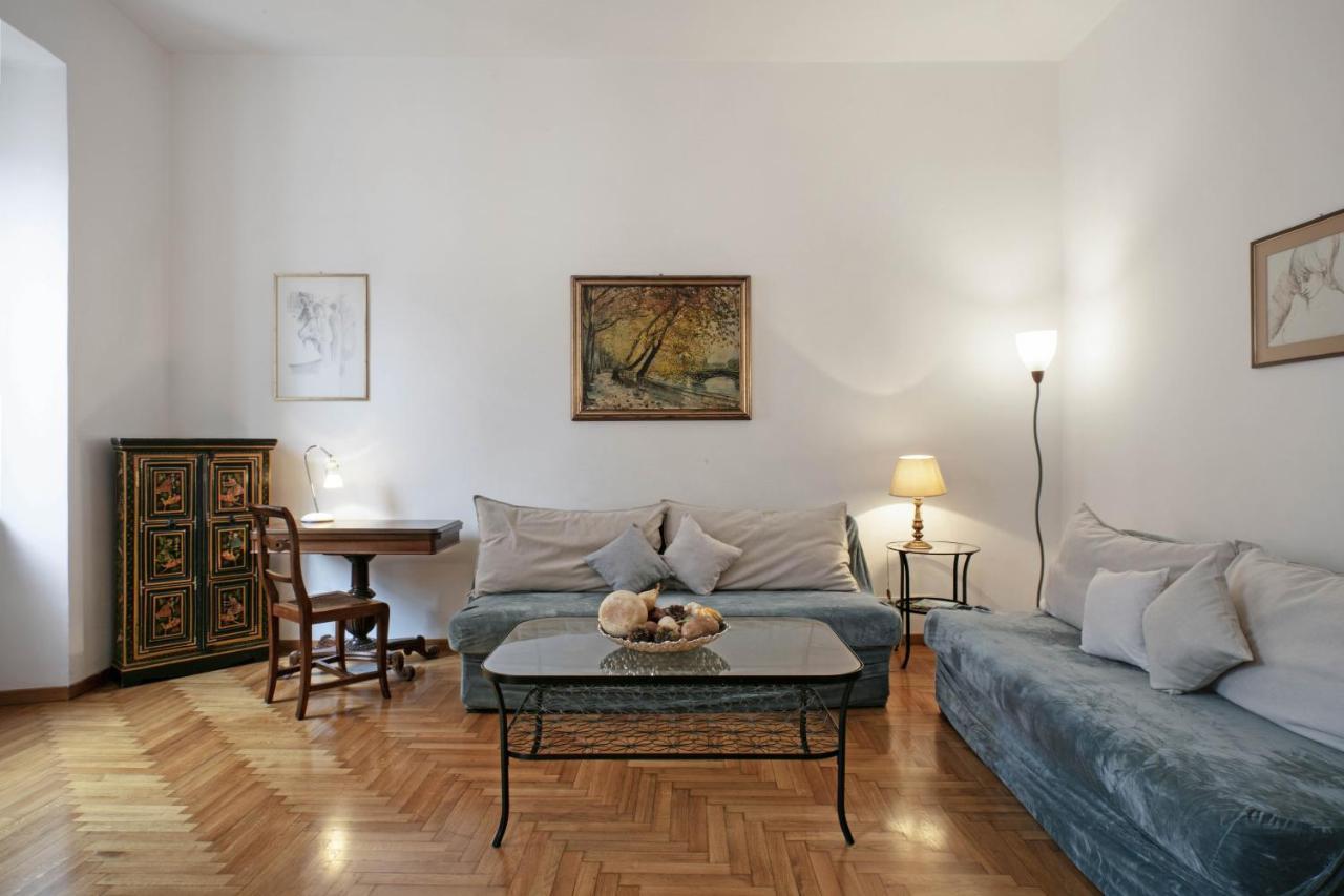 Apartment Trevi Fountain