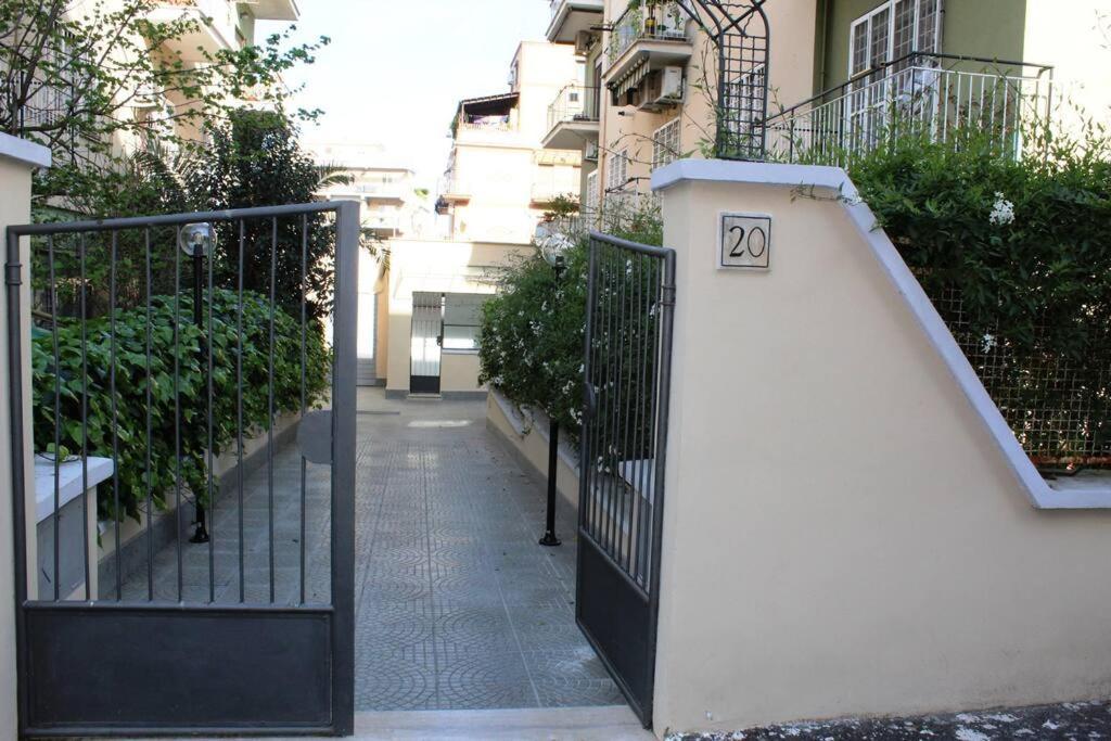 Vicino Via Della Pisana * Roma