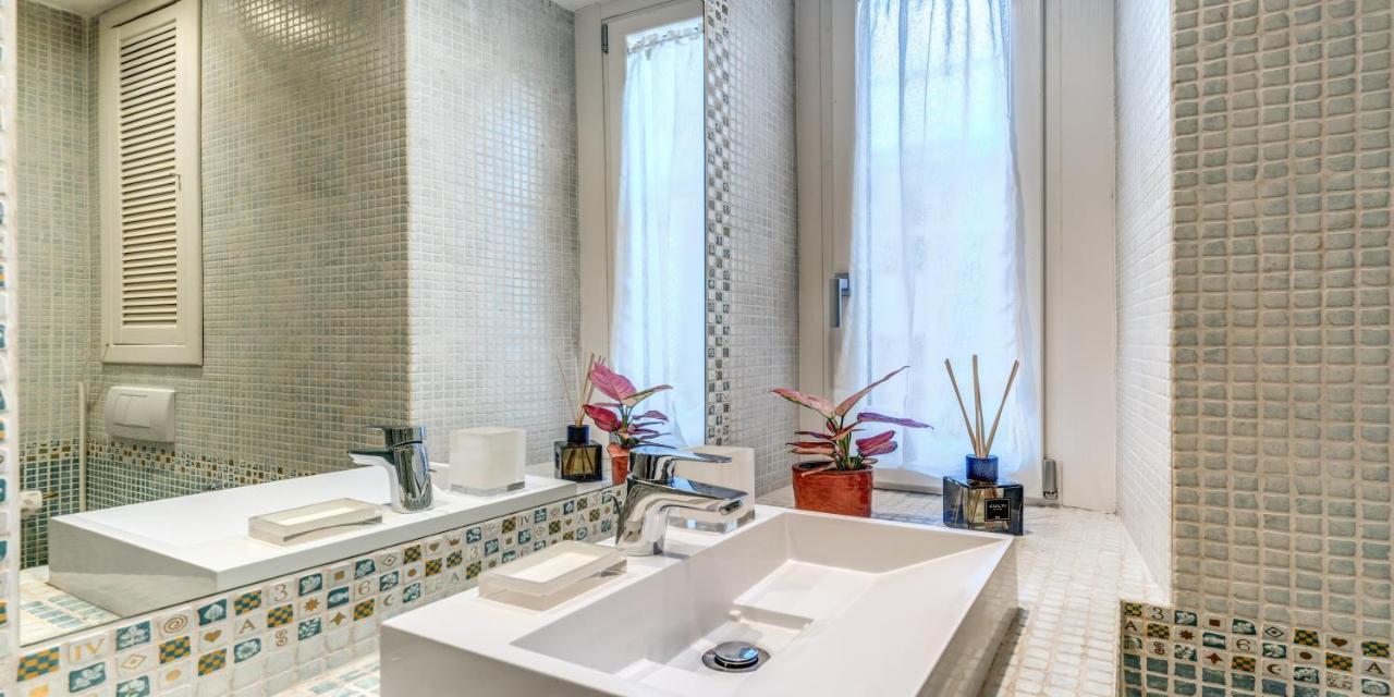 Deluxe One Bedroom Apartment, Perfect Location, Air Cond Appartamento *