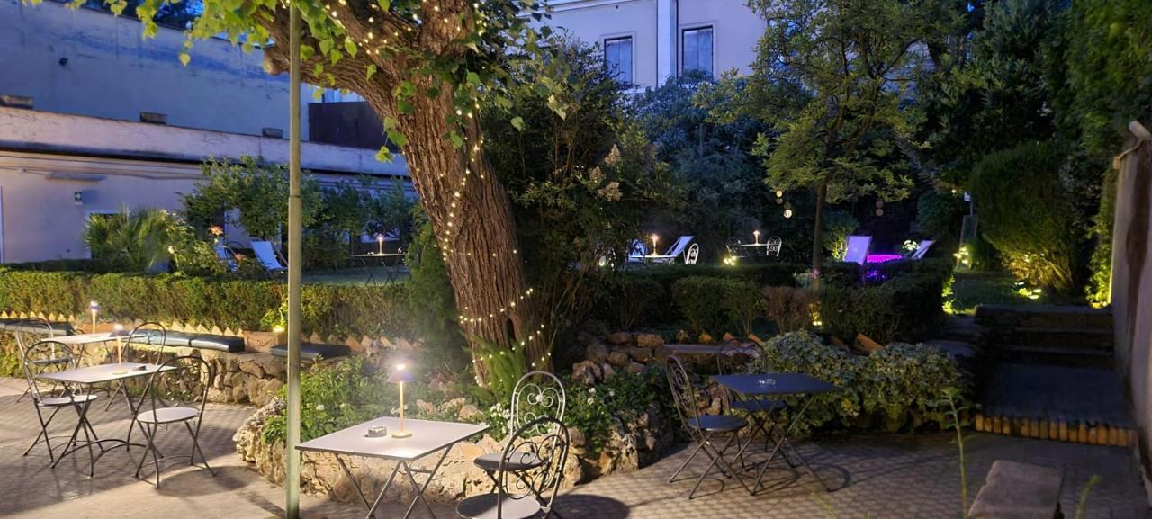 Bed & Breakfast Riari Rome