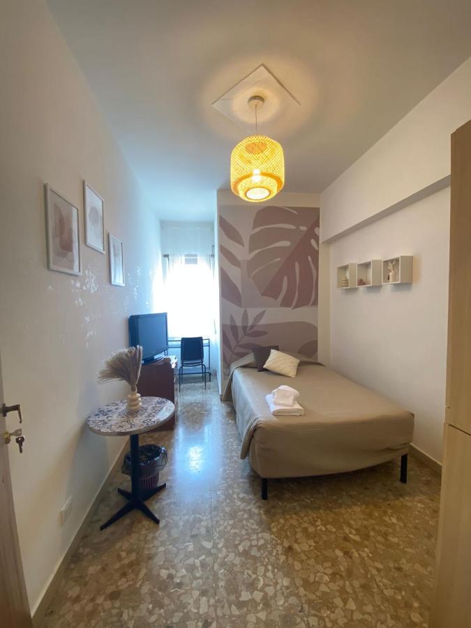 The Italian House In A Pochi Passi Dalla Metro A * Rome