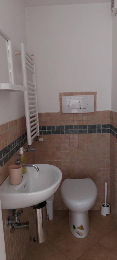 Valelyhouse * Roma