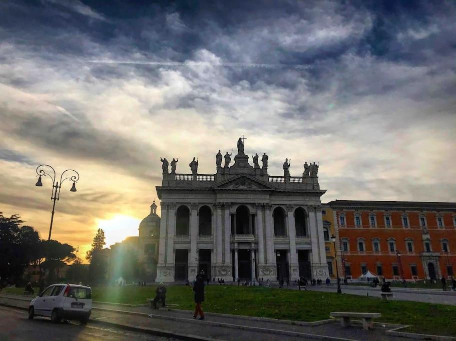 Gateway To Rome's Treasures * Rome