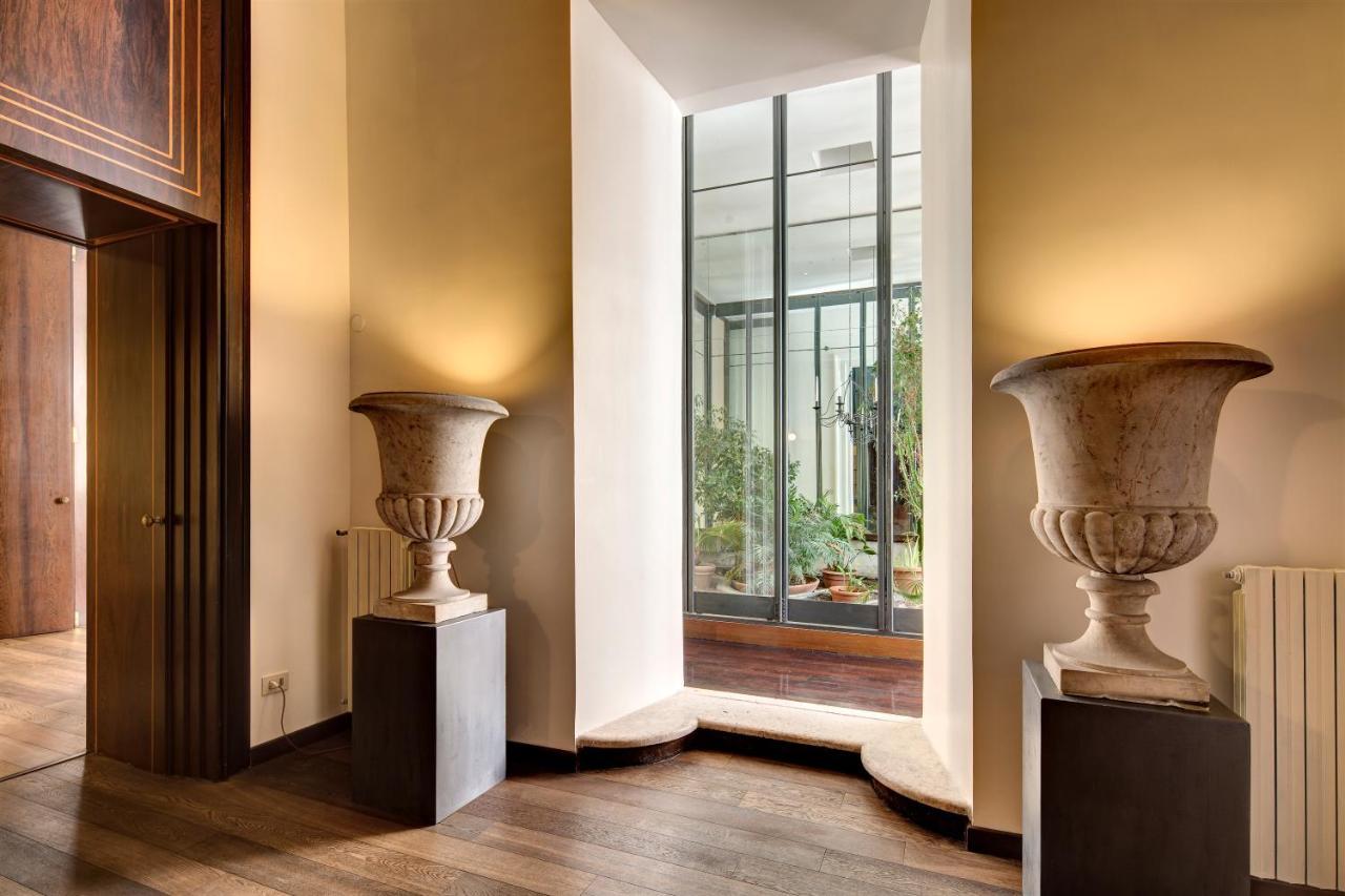 Palazzo Berardi: Renaissance Downtown Luxury * Rome