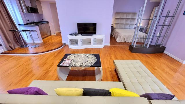 Attico Loft Con Terrazza-colosseo Apartment *