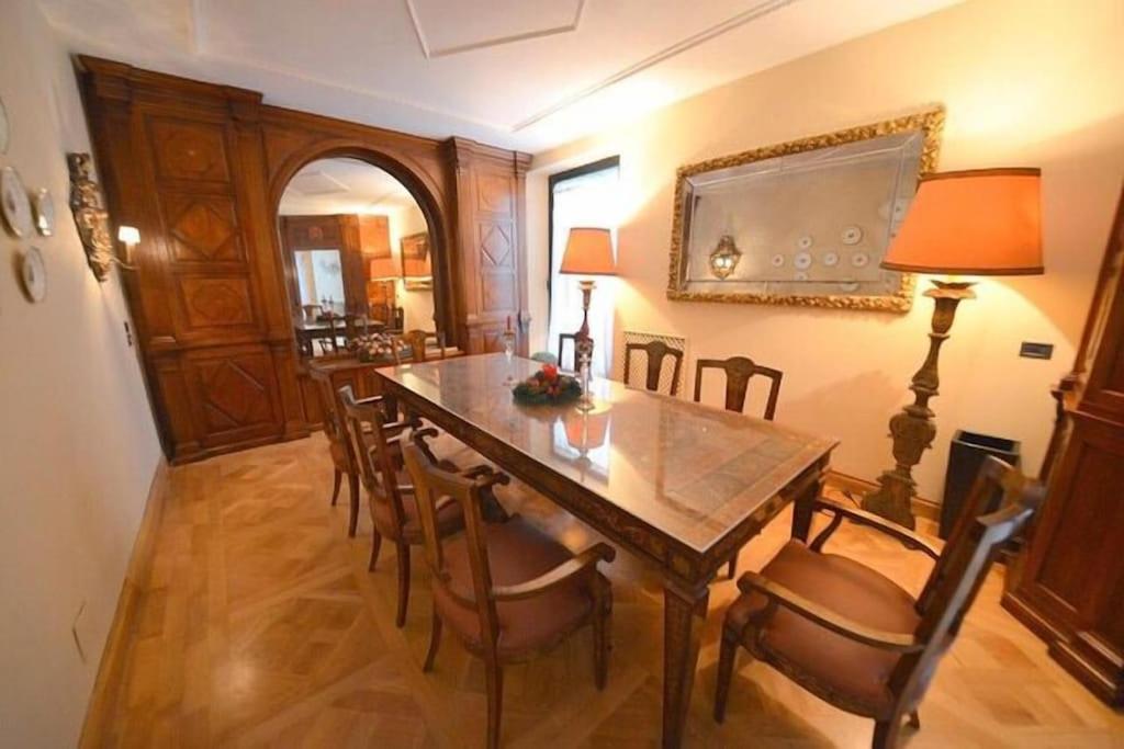 Apartment Luxury Via Giulia With Private Garden