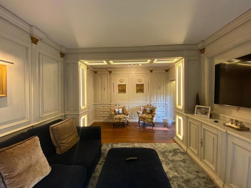 Apartment Luxury Via Giulia With Private Garden Rome