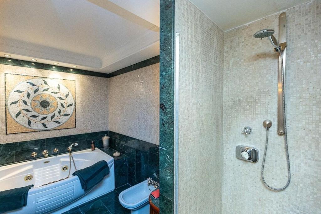 Luxury Via Giulia With Private Garden Apartment