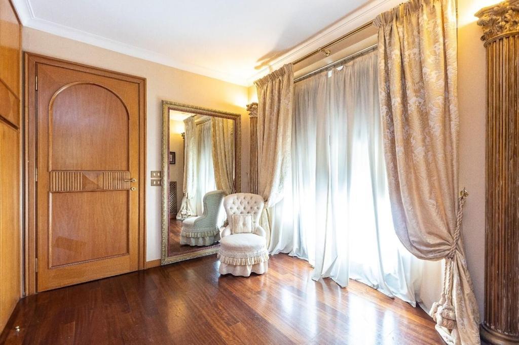 Apartment Luxury Via Giulia With Private Garden *