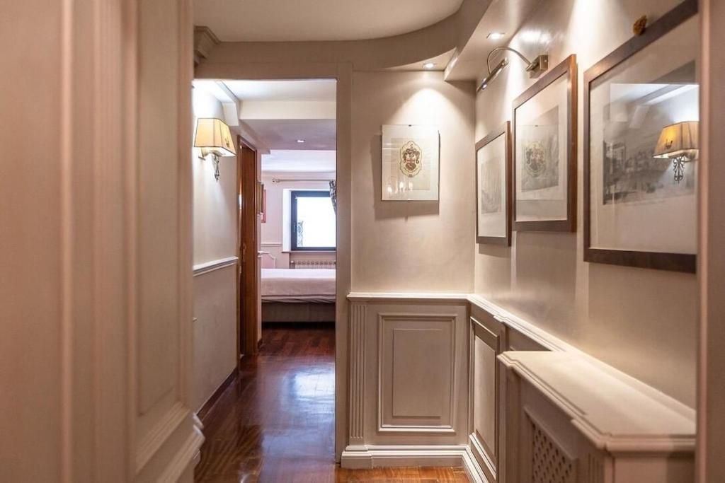 Luxury Via Giulia With Private Garden Apartment