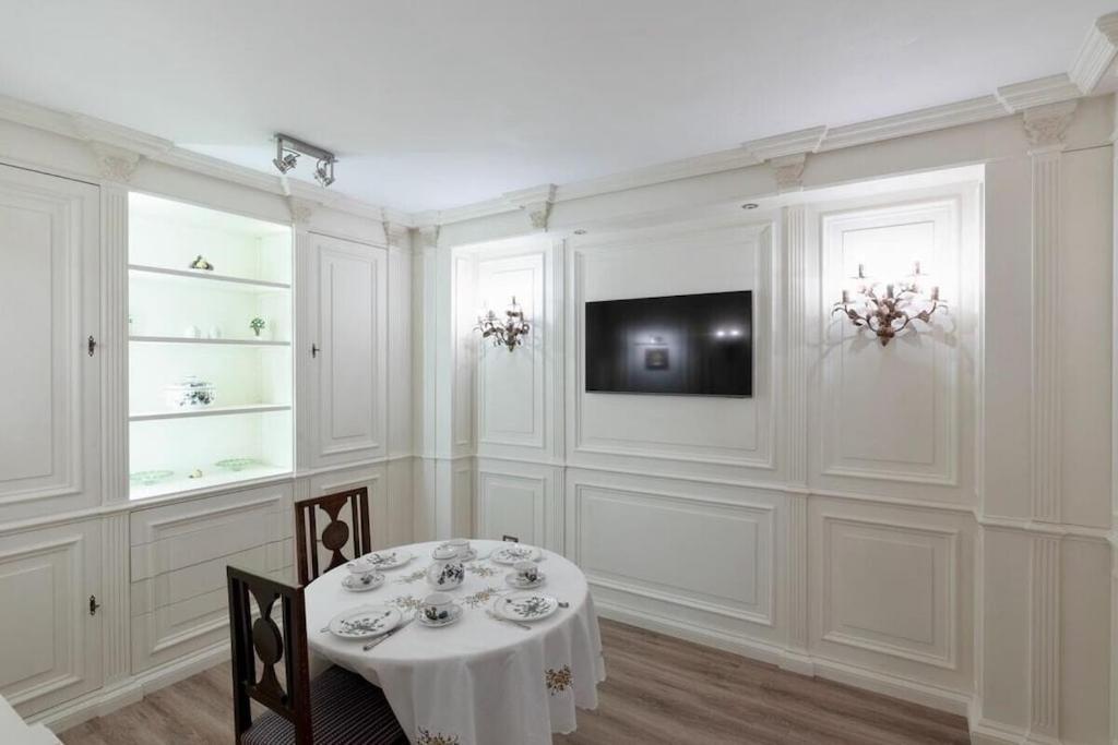 Luxury Via Giulia With Private Garden *