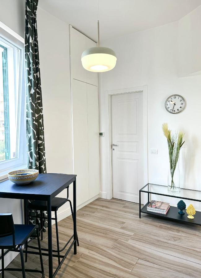 Relax In Apartment