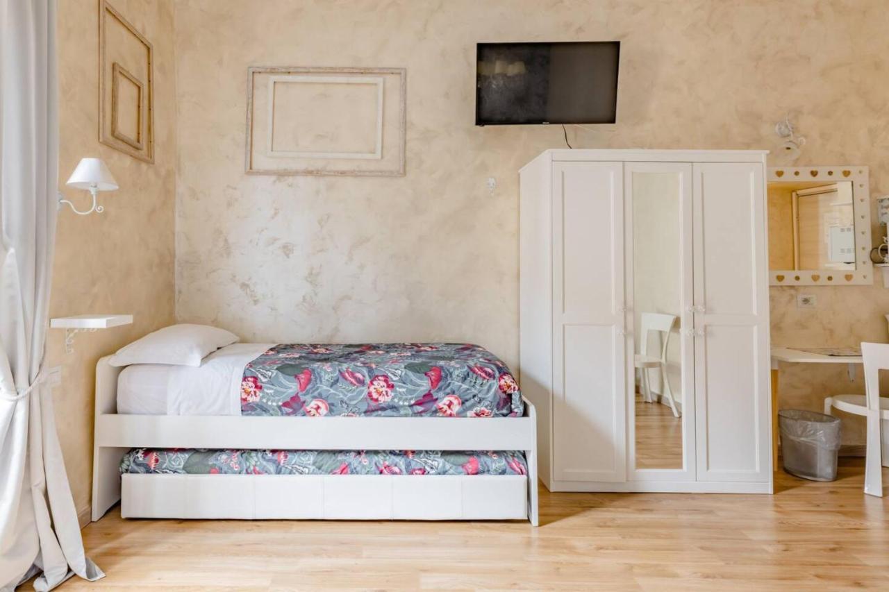 Guest house Deluxe And Chilling Jacuzzi 2*