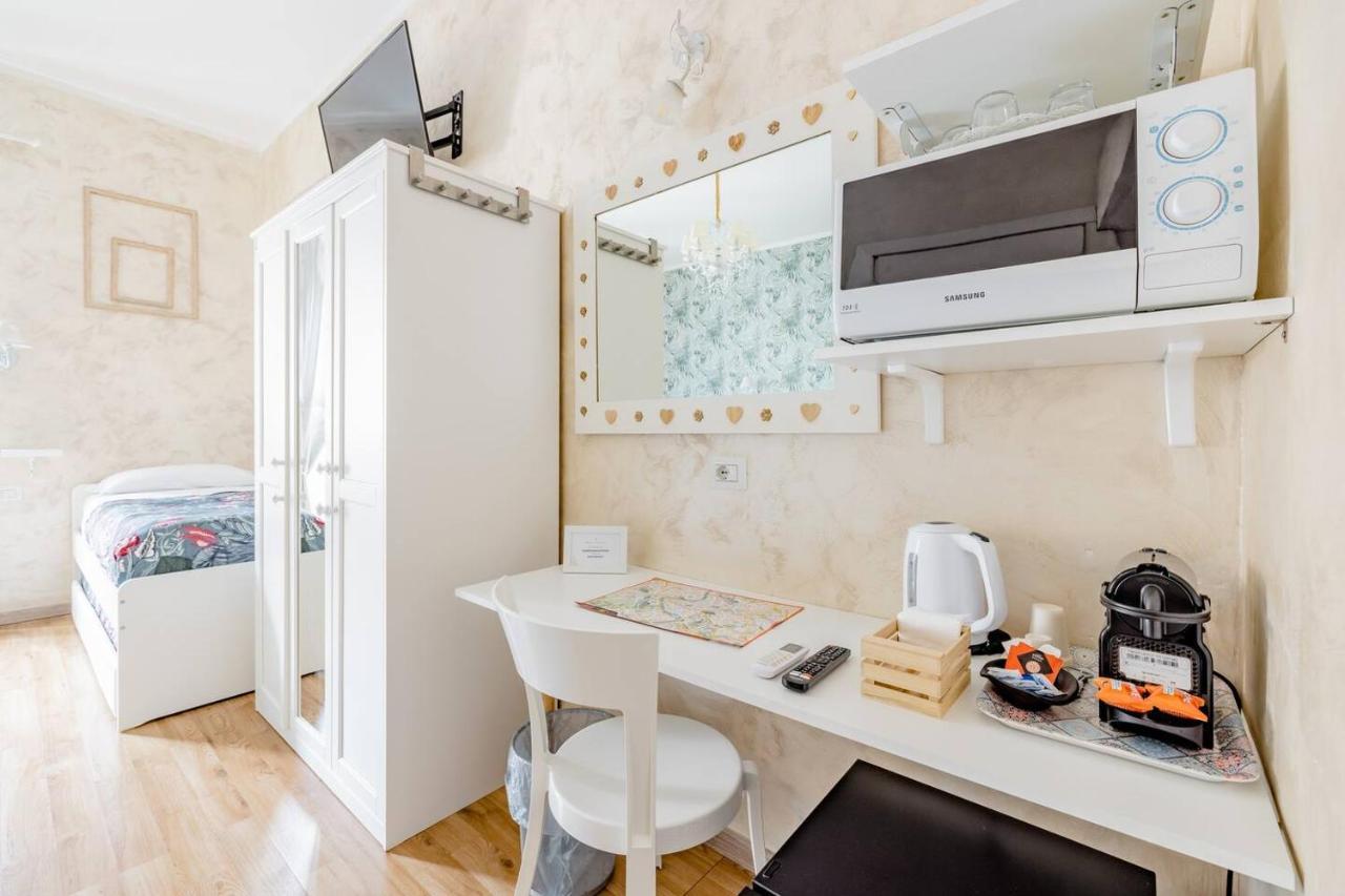 Deluxe And Chilling Jacuzzi Guest house