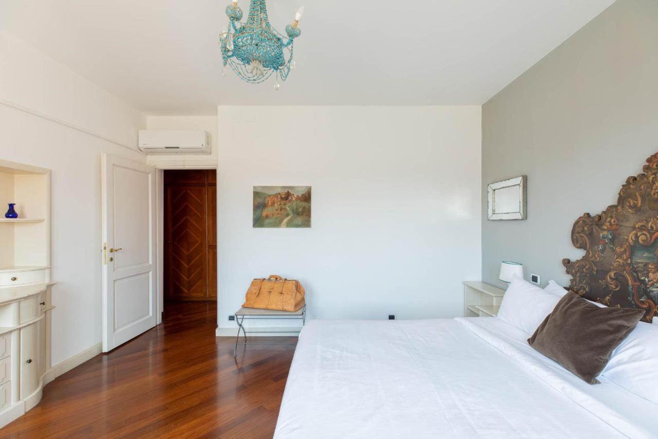 Iflat Margutta Colors On Canvas Apartment Rome