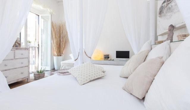 Campo With View And Balcony *