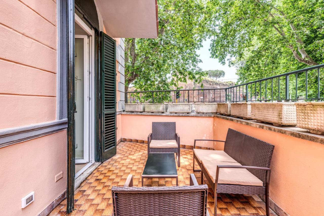 Apartment V E N E R E *