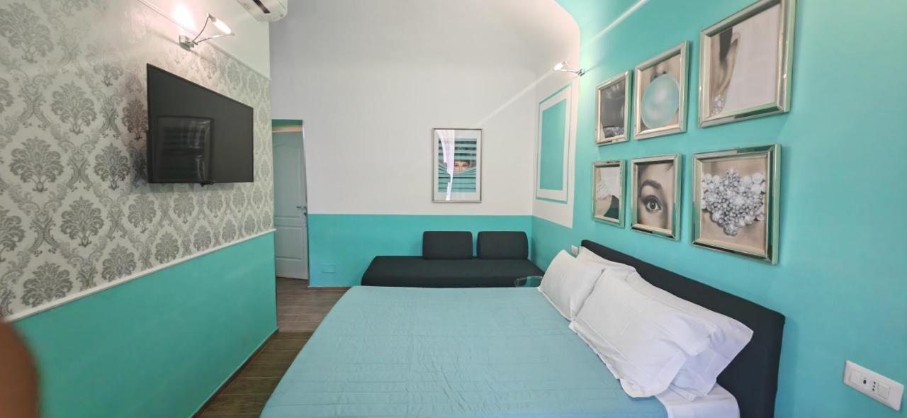 The B Place Cola Guest house Rome