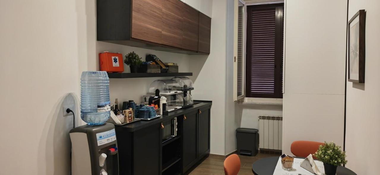 The B Place Cola Guest house Rome