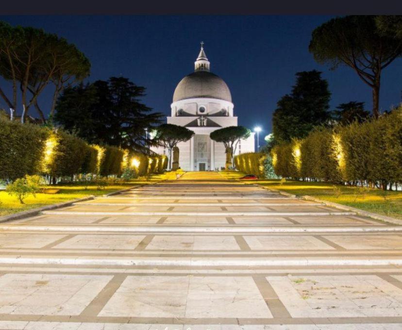 Eur Centro Lux Con Camino Rome