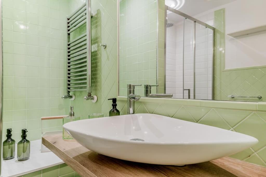 Casa Del Borgo Elegant 200 M From The Vatican 8/pax * Rome