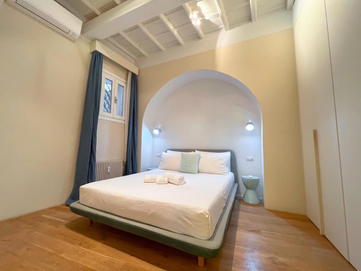 Luxury House & Secret Garden - Strategic Location, 100m To Metro B