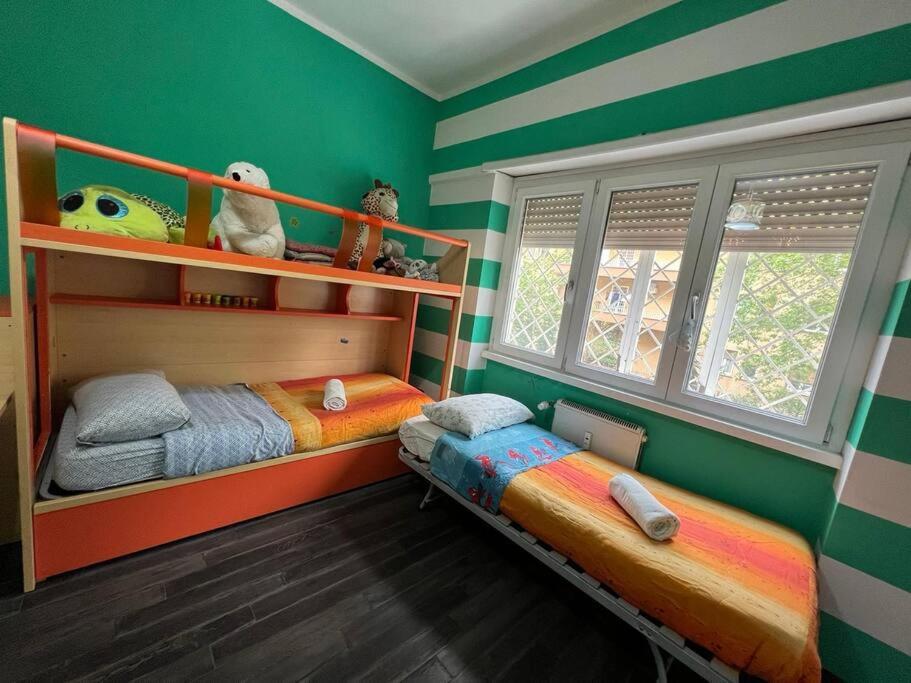 Nathan House, Due Apartment *