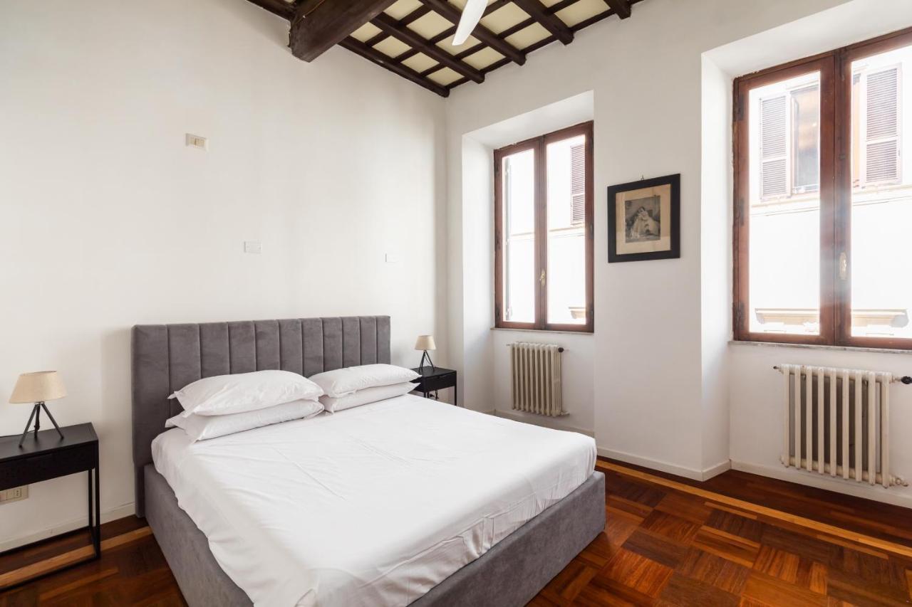 Campo De Fiori Large And Beautiful Apartment Rome