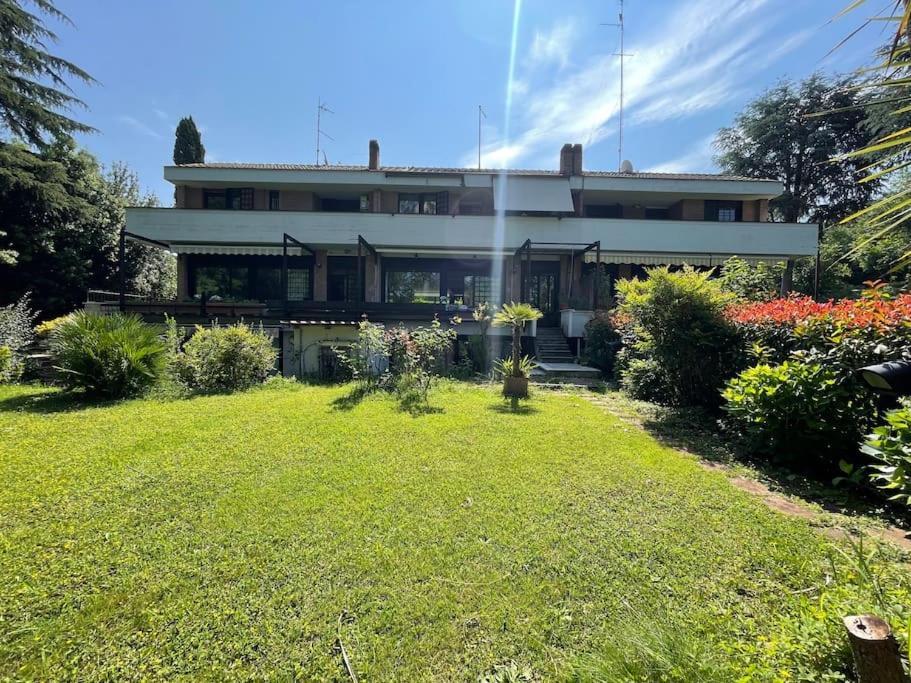 La Dolce - A Tropical Garden In Villa Rome