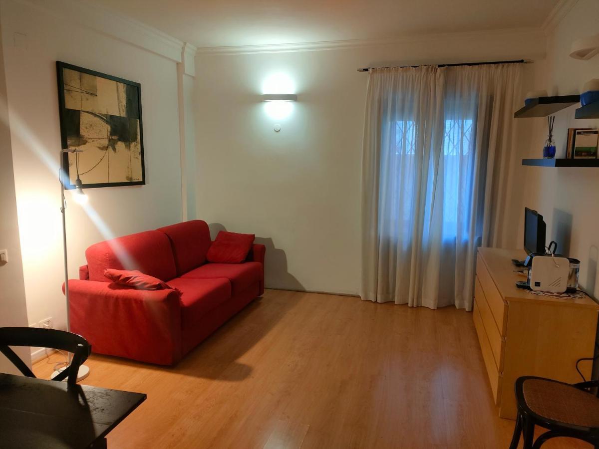 La Casa Di Cristiana E Alessandro Al Vaticano Apartment