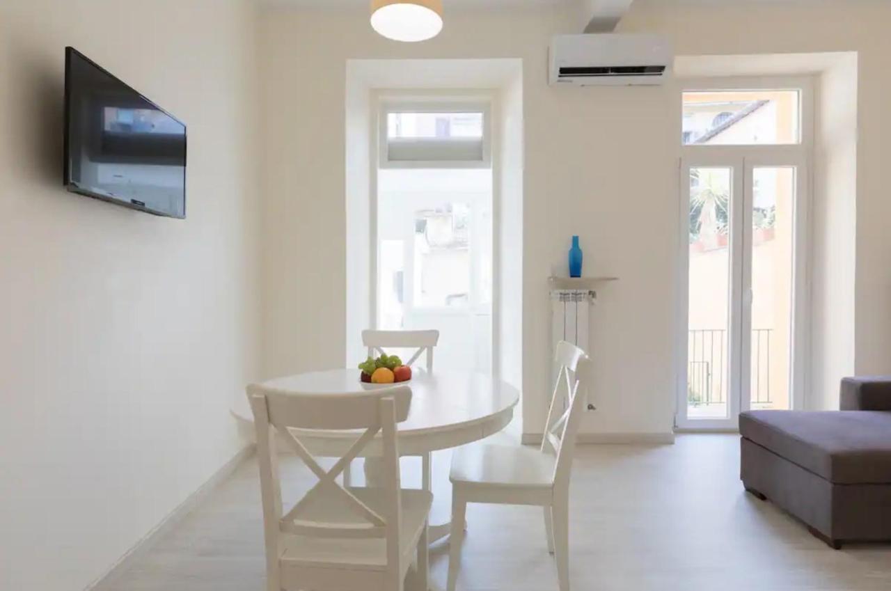 Quiet With Large Terrace In Spanish Steps Area *