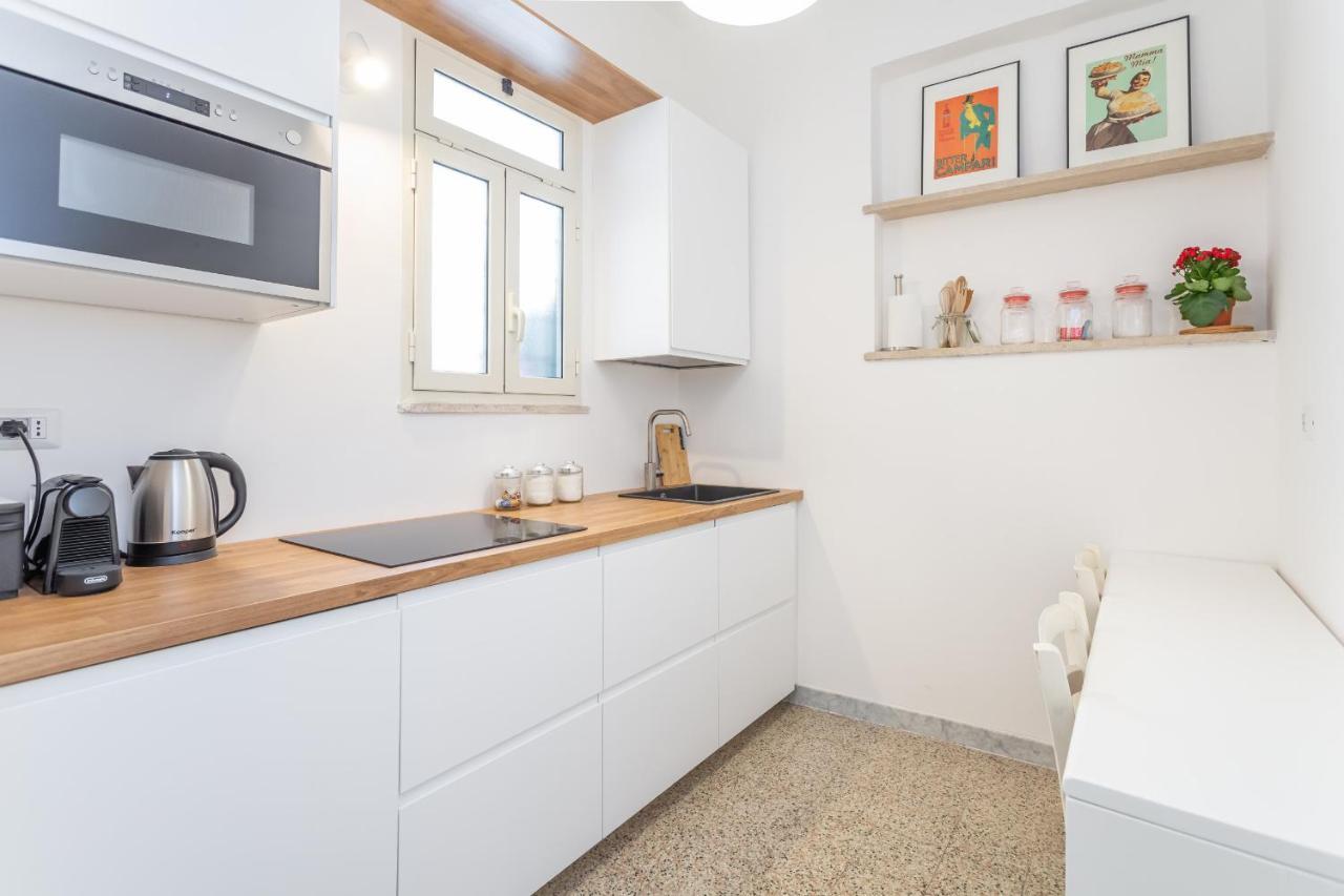 Apartment Oscar Near Landmarks And Colosseum Rome
